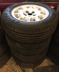 Used wheels with tires